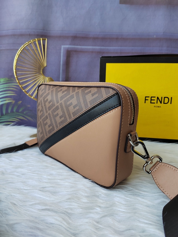 スーパーコピーブランドバッグ側面デザイン